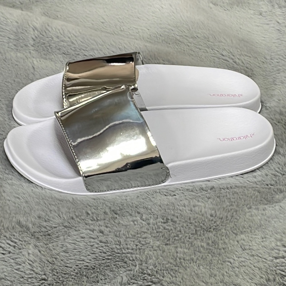 NWT Women's Slide Sandal